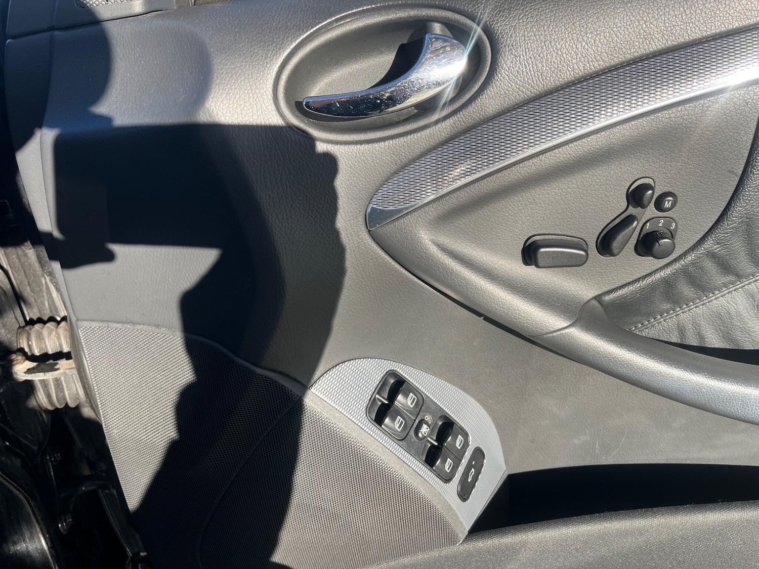 Used Mercedes-Benz CLK 2005 for sale - 76802134: Photo 37