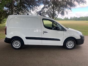 Used Peugeot Partner 2017 for sale - 79090841: Photo