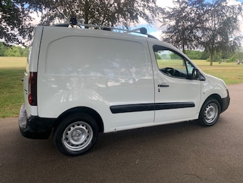 Used Peugeot Partner 2017 for sale - 79090841: Photo