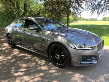Used Jaguar XE 2016 for sale - 78982968: Photo