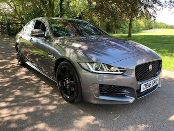 Used Jaguar XE 2016 for sale - 78982968: Photo