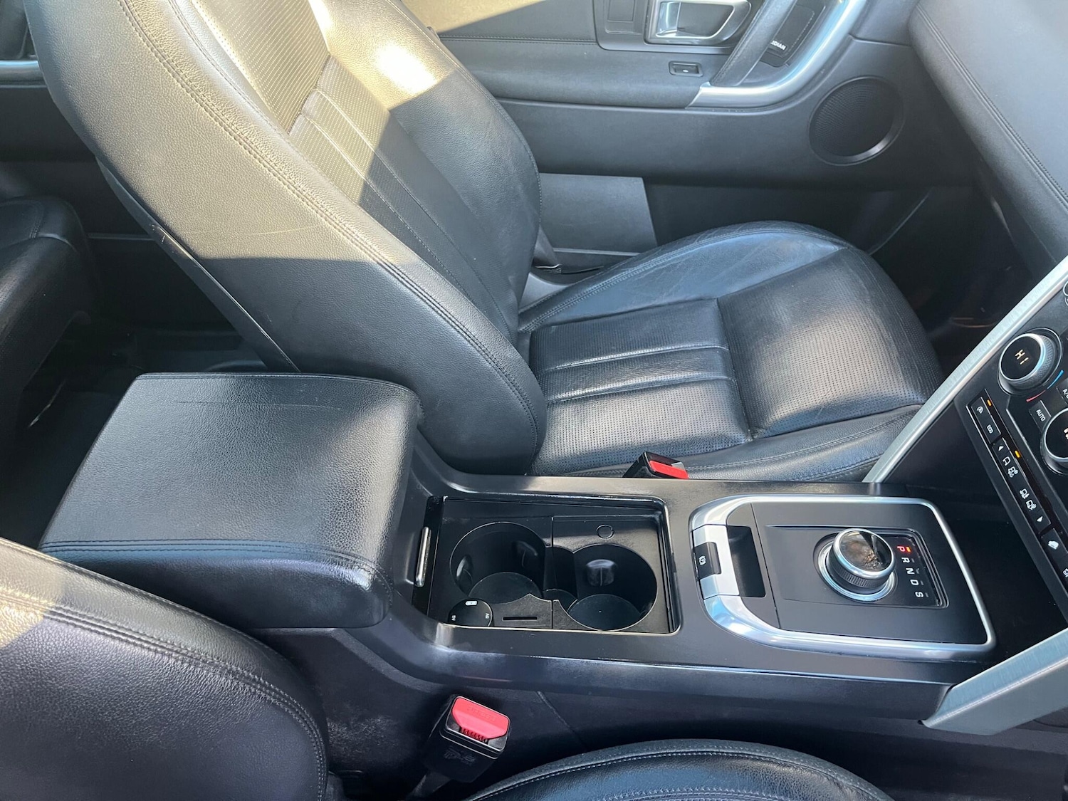 Used Land Rover Discovery Sport 2016 for sale - 76801047: Photo 27