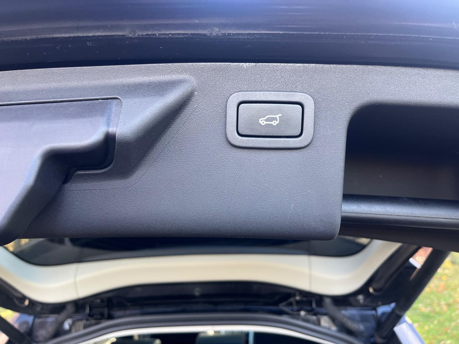 Used Land Rover Discovery Sport 2016 for sale - 76801047: Photo 42