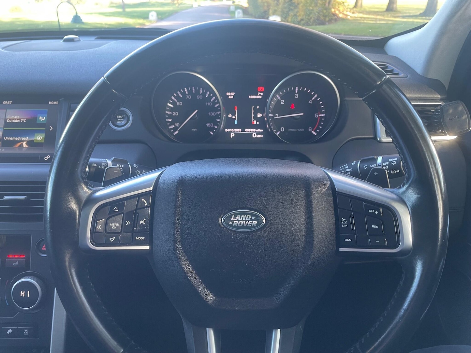 Used Land Rover Discovery Sport 2016 for sale - 76370185: Photo 30