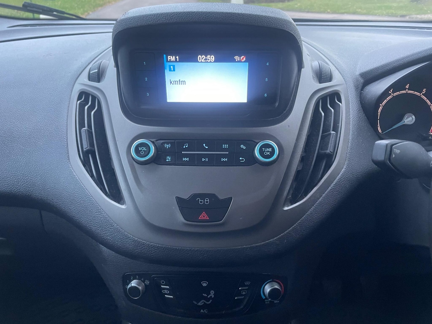 Used Ford Tourneo Courier 2019 for sale - 76887187: Photo 27