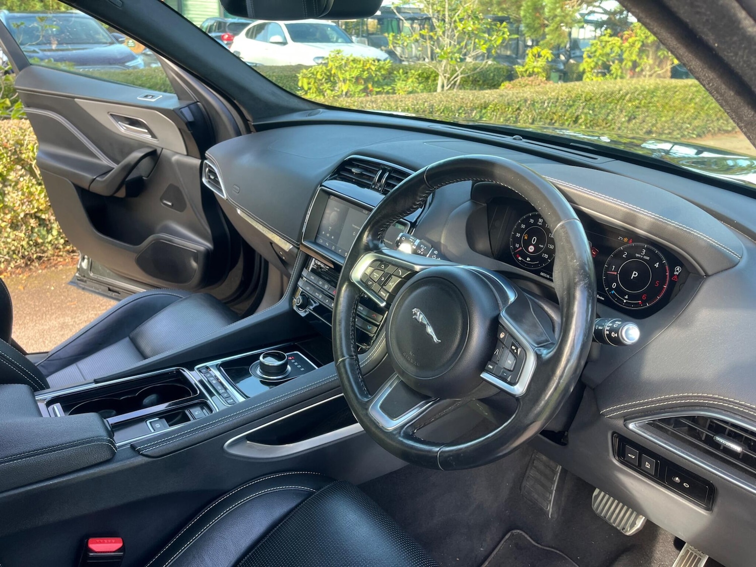 Used Jaguar F-Pace 2020 for sale - 76645912: Photo 22