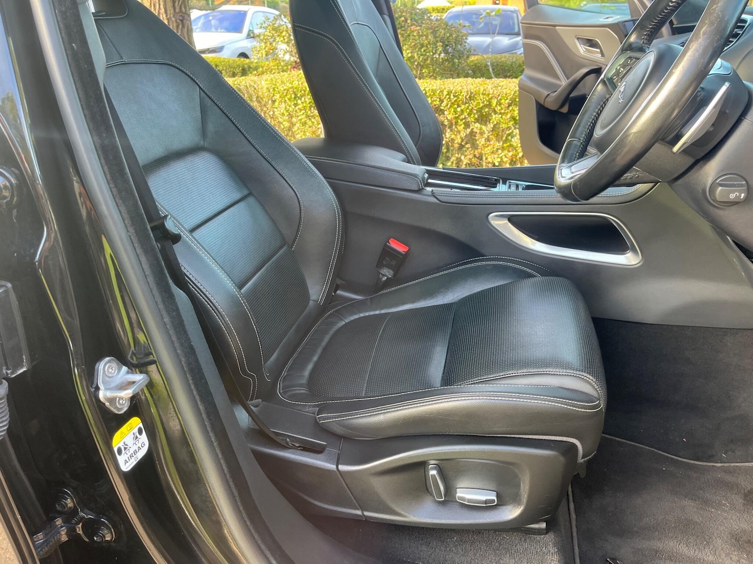 Used Jaguar F-Pace 2020 for sale - 76645912: Photo 25