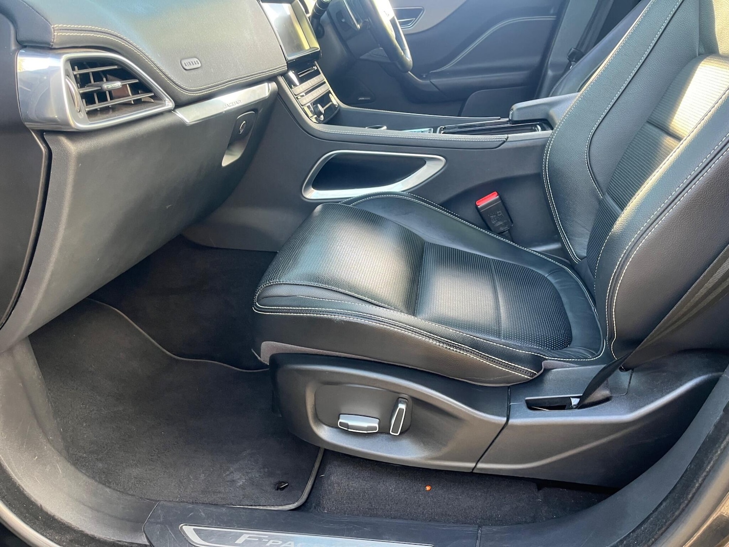 Used Jaguar F-Pace 2020 for sale - 76645912: Photo 27