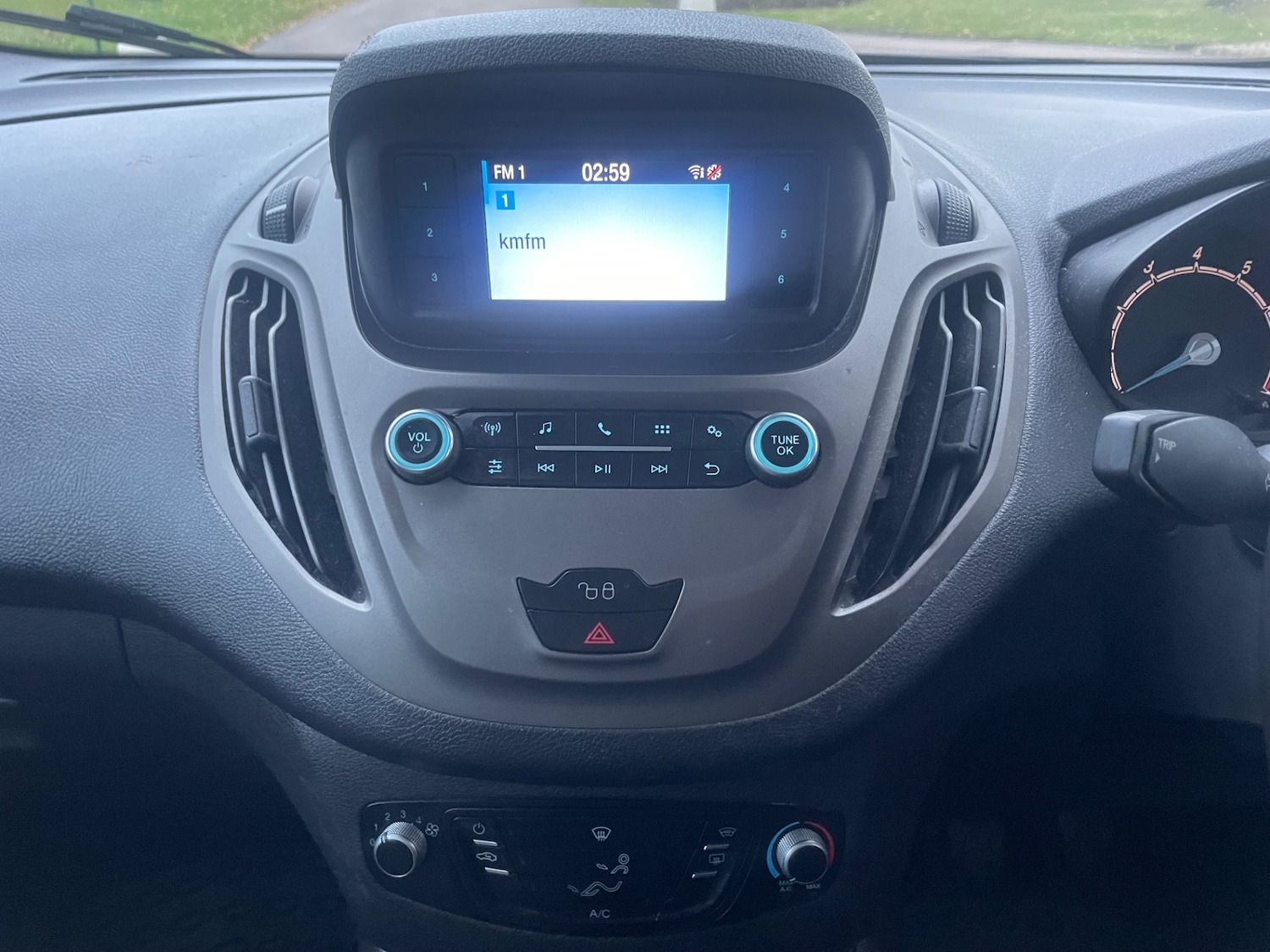 Used Ford Tourneo Courier 2019 for sale - 77063248: Photo 28