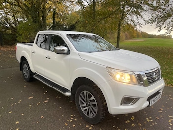 Used Nissan Navara 2016 for sale - 76432400: Photo