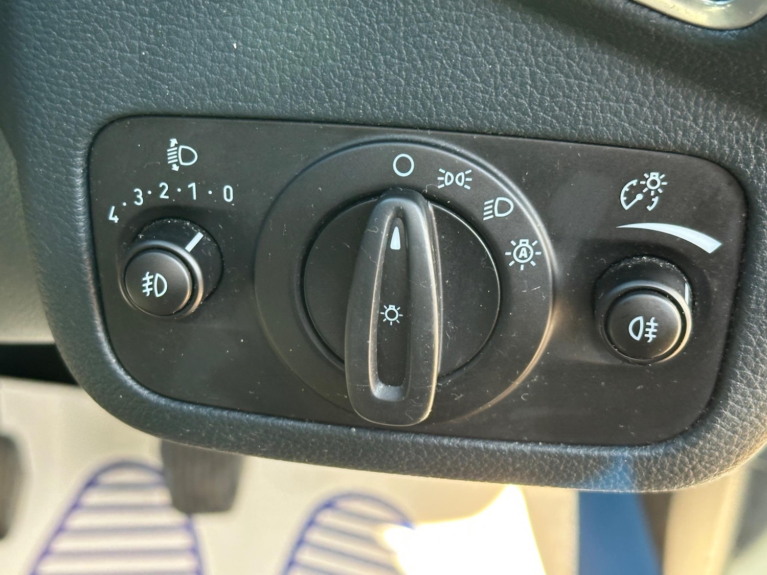 Vehicle 28