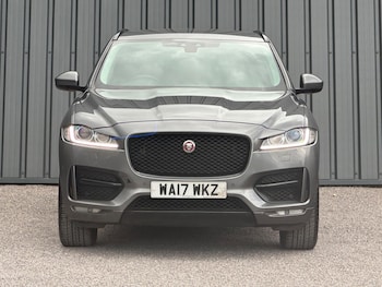 Used Jaguar F-Pace 2017 for sale - 75949055: Photo