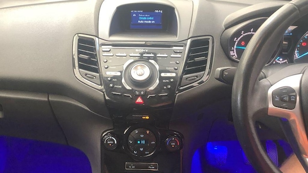 Used Ford Fiesta 2014 for sale - 75990037: Photo 8