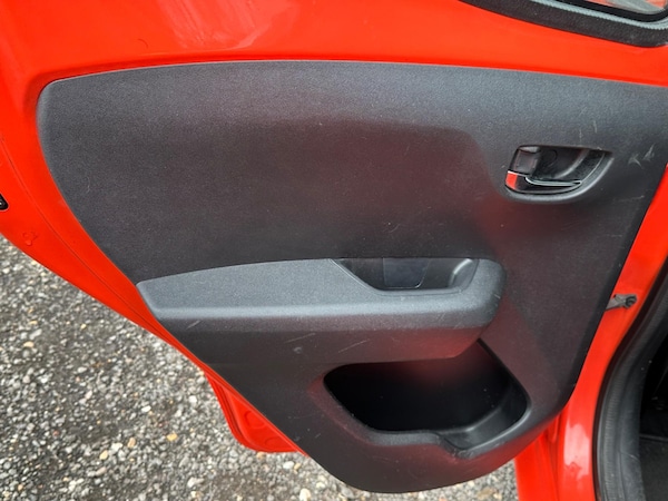 Used Toyota AYGO 2014 for sale - 74188068: Photo 38