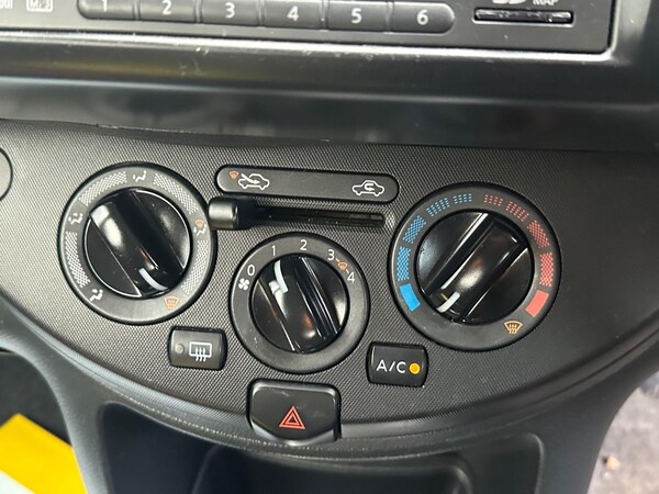 Used Nissan Note 2009 for sale - 75268255: Photo 27