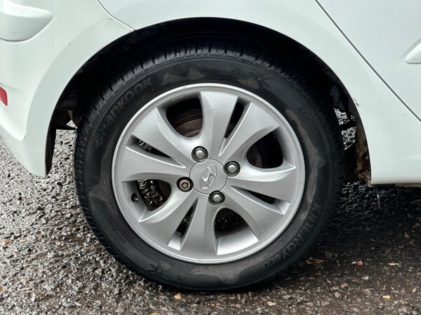 Used Hyundai i10 2012 for sale - 75269352: Photo 11