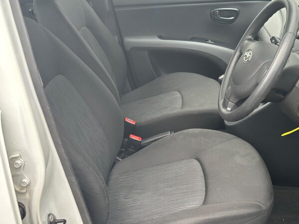 Used Hyundai i10 2012 for sale - 75269352: Photo 28