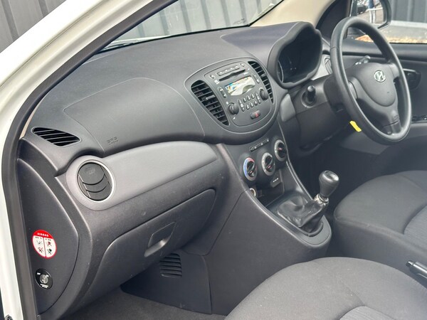 Used Hyundai i10 2012 for sale - 75269352: Photo 34