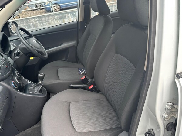 Used Hyundai i10 2012 for sale - 75269352: Photo 41