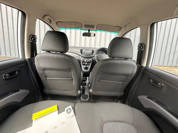 Used Hyundai i10 2012 for sale - 75269352: Photo 44