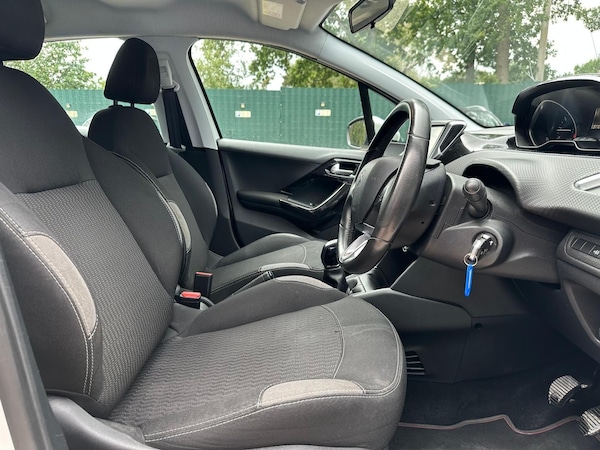 Used Peugeot 208 2016 for sale - 75351889: Photo 9