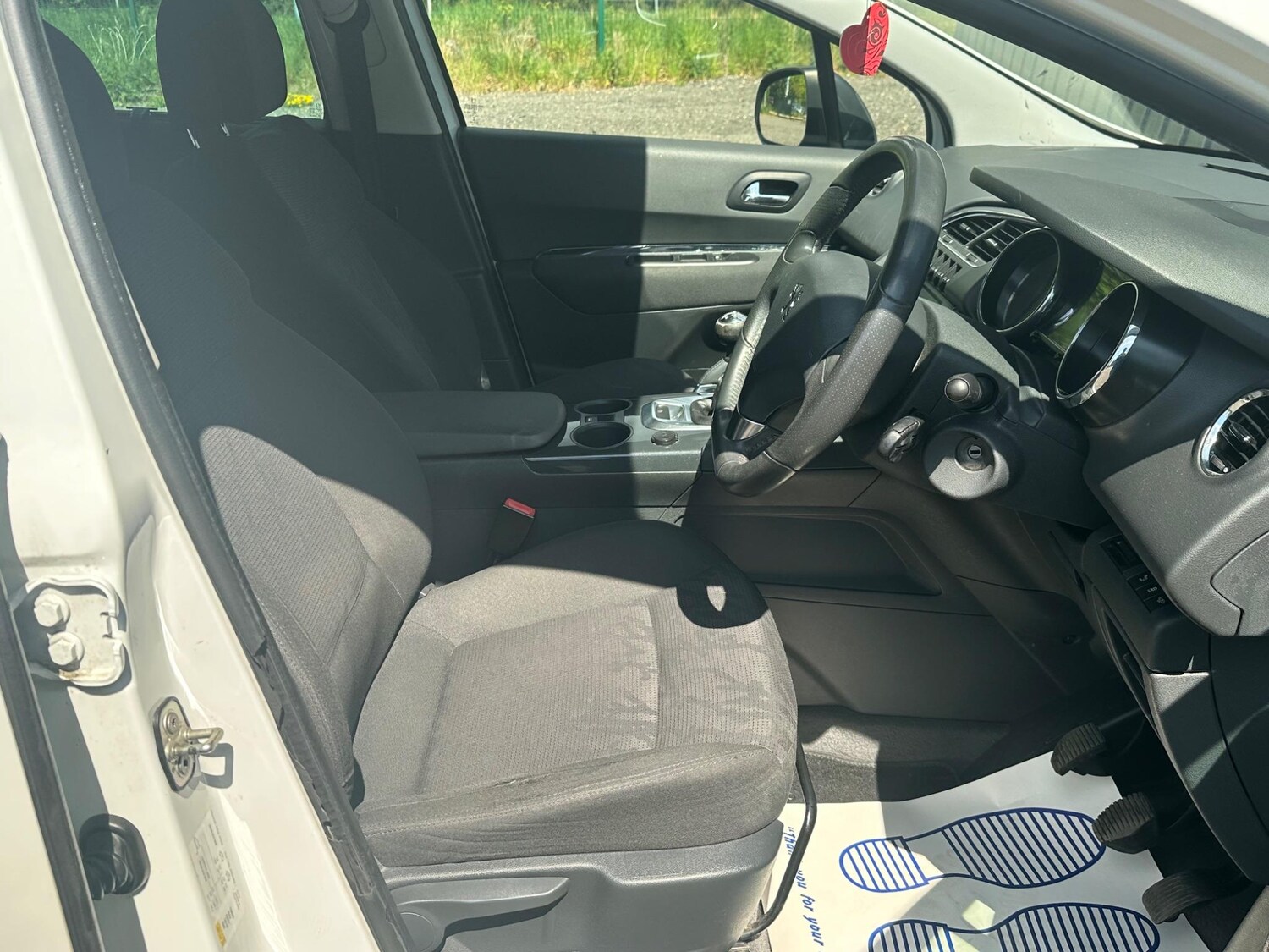 Vehicle 27