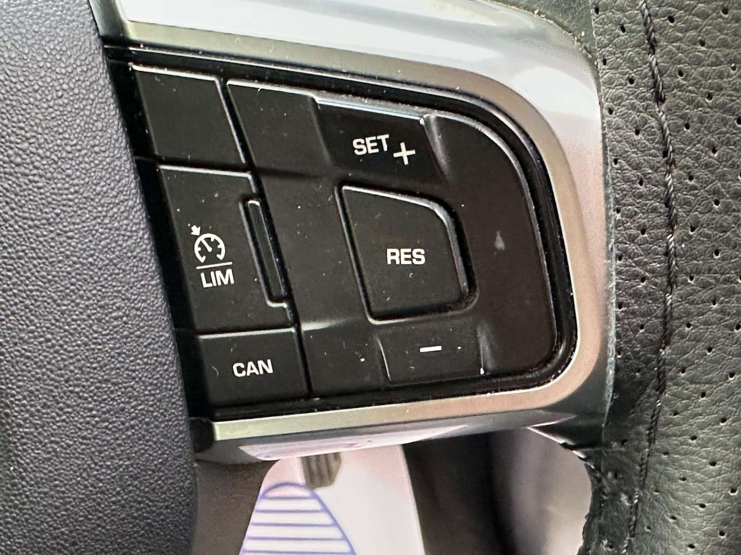 Used Land Rover Discovery Sport 2016 for sale - 76381212: Photo 26