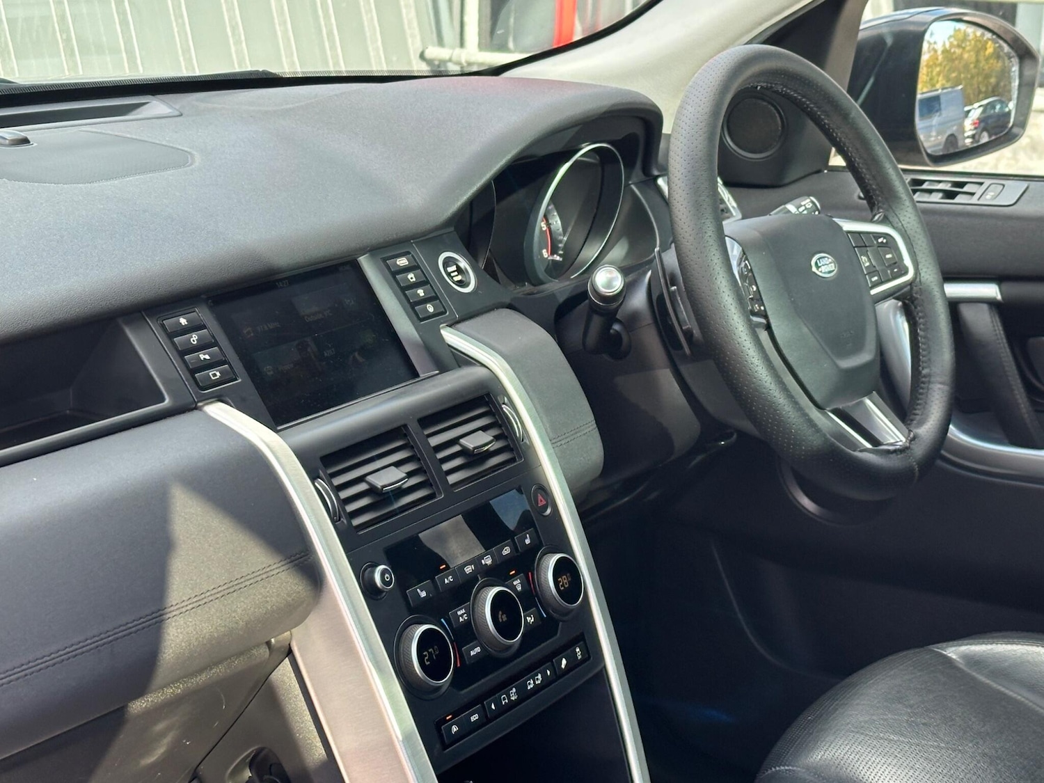 Used Land Rover Discovery Sport 2016 for sale - 76381212: Photo 45