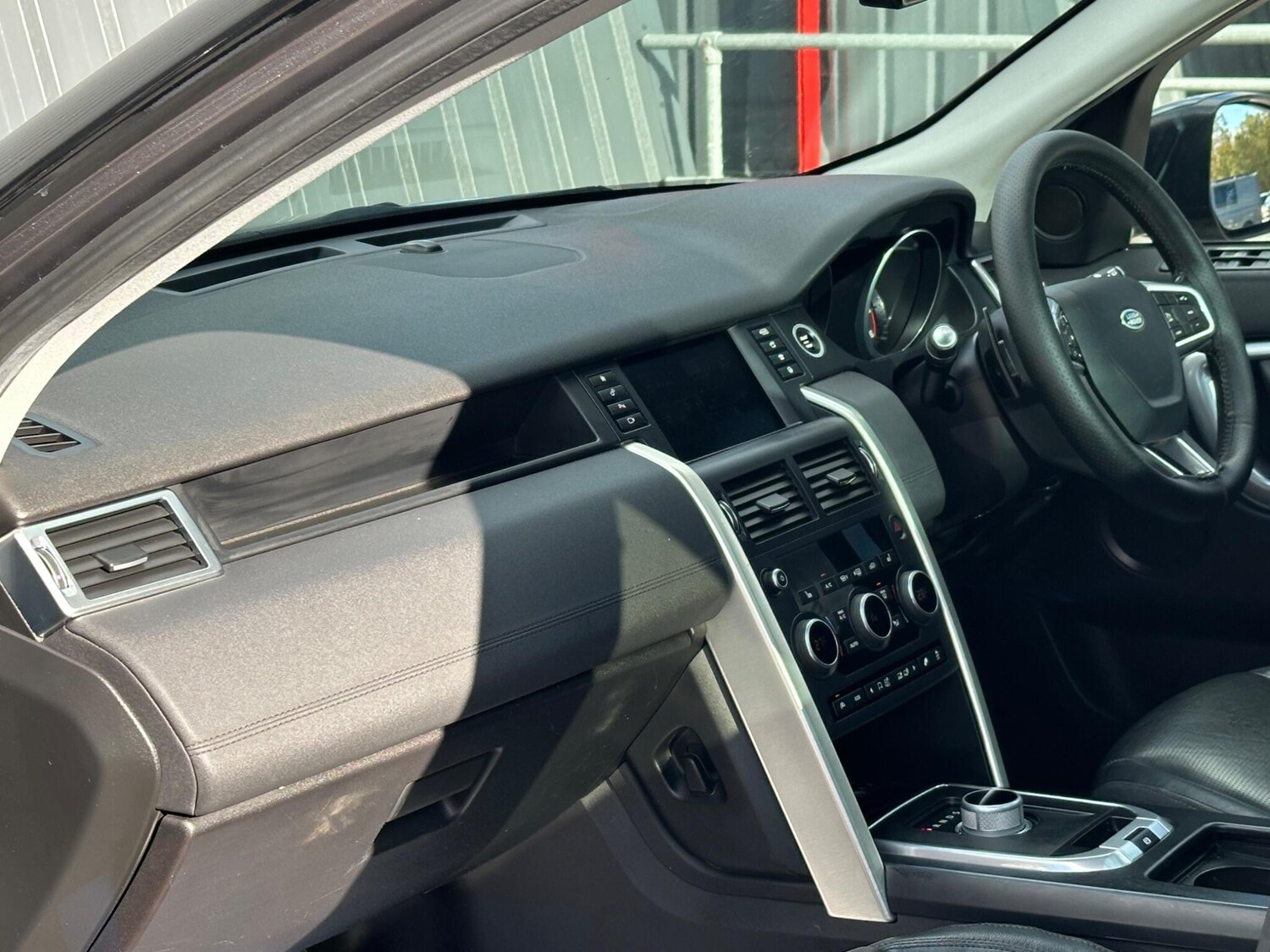 Used Land Rover Discovery Sport 2016 for sale - 76381212: Photo 46