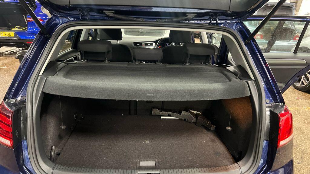 Used Volkswagen Golf 2018 for sale - 76108526: Photo 11