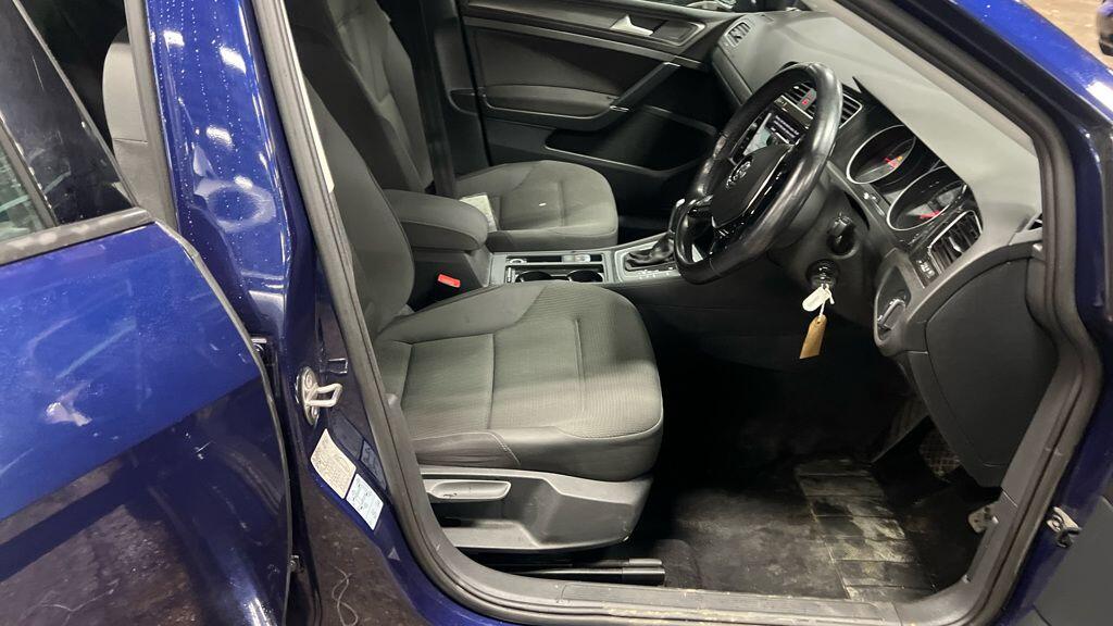 Used Volkswagen Golf 2018 for sale - 76108526: Photo 2