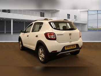 Used Dacia Sandero Stepway 2014 for sale - 75741714: Photo