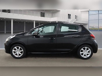 Used Peugeot 208 2015 for sale - 75867051: Photo
