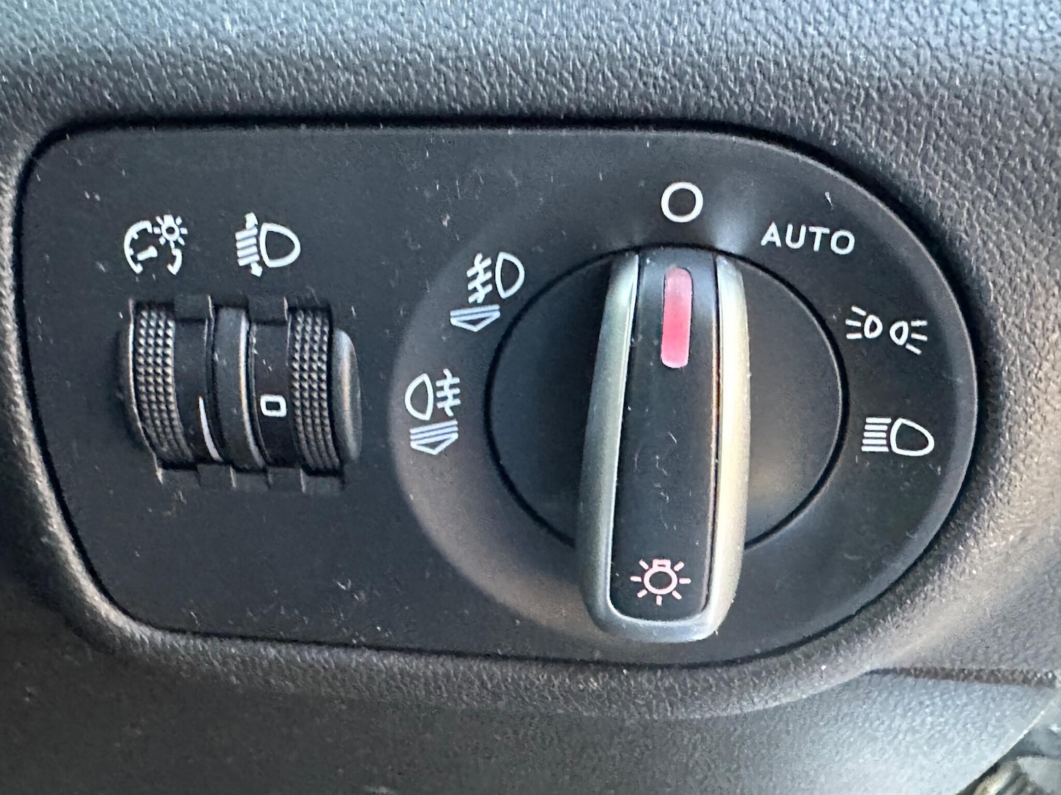 Used Audi A1 2013 for sale - 75989922: Photo 21