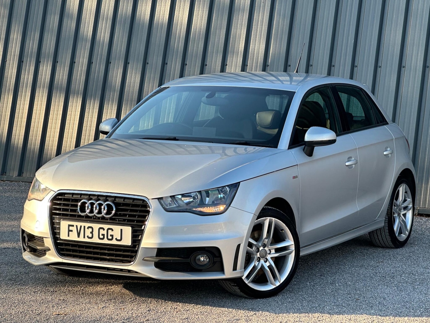 Used Audi A1 2013 for sale - 75989922: Photo 3