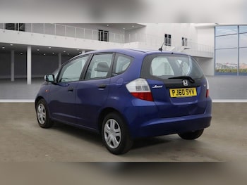 Used Honda Jazz 2011 for sale - 76108894: Photo 4