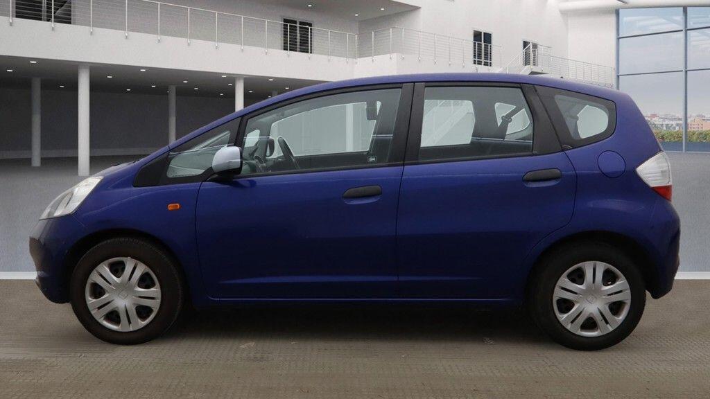 Used Honda Jazz 2011 for sale - 76108894: Photo 6