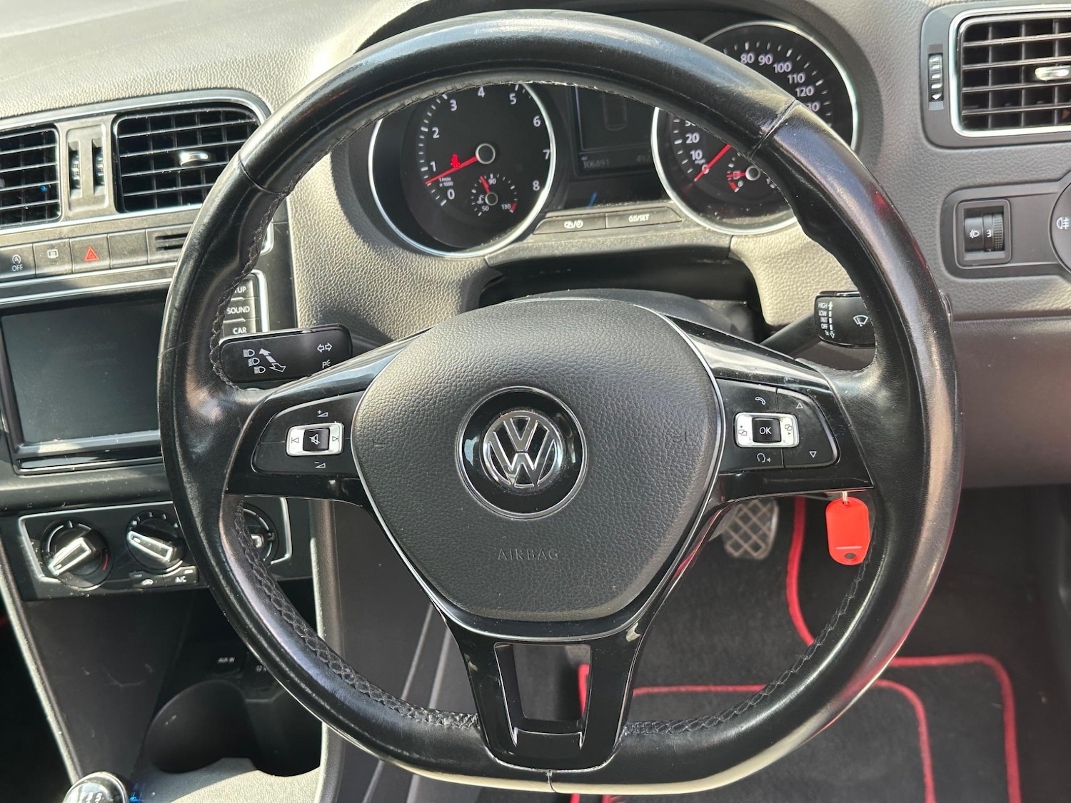 Used Volkswagen Polo 2015 for sale - 76270907: Photo 21