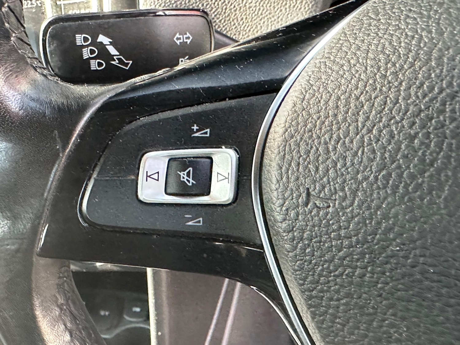 Used Volkswagen Polo 2015 for sale - 76270907: Photo 27