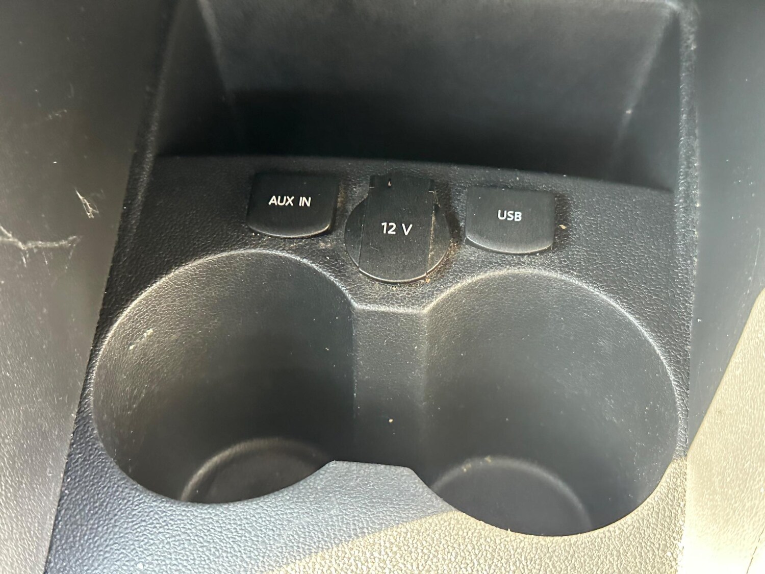 Used Volkswagen Polo 2015 for sale - 76270907: Photo 31