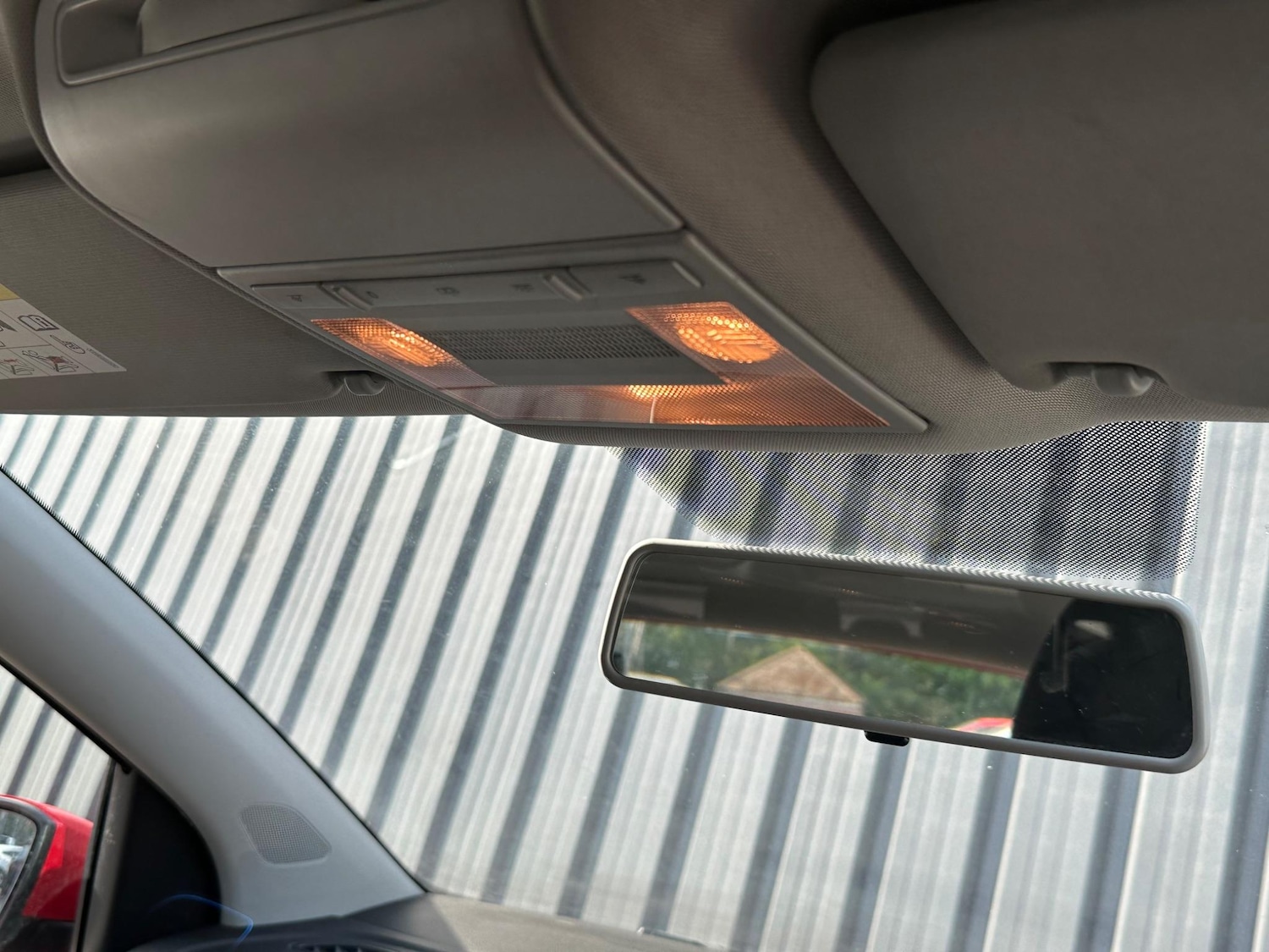 Used Volkswagen Polo 2015 for sale - 76270907: Photo 33