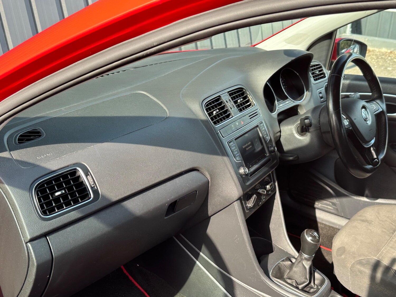 Used Volkswagen Polo 2015 for sale - 76270907: Photo 43