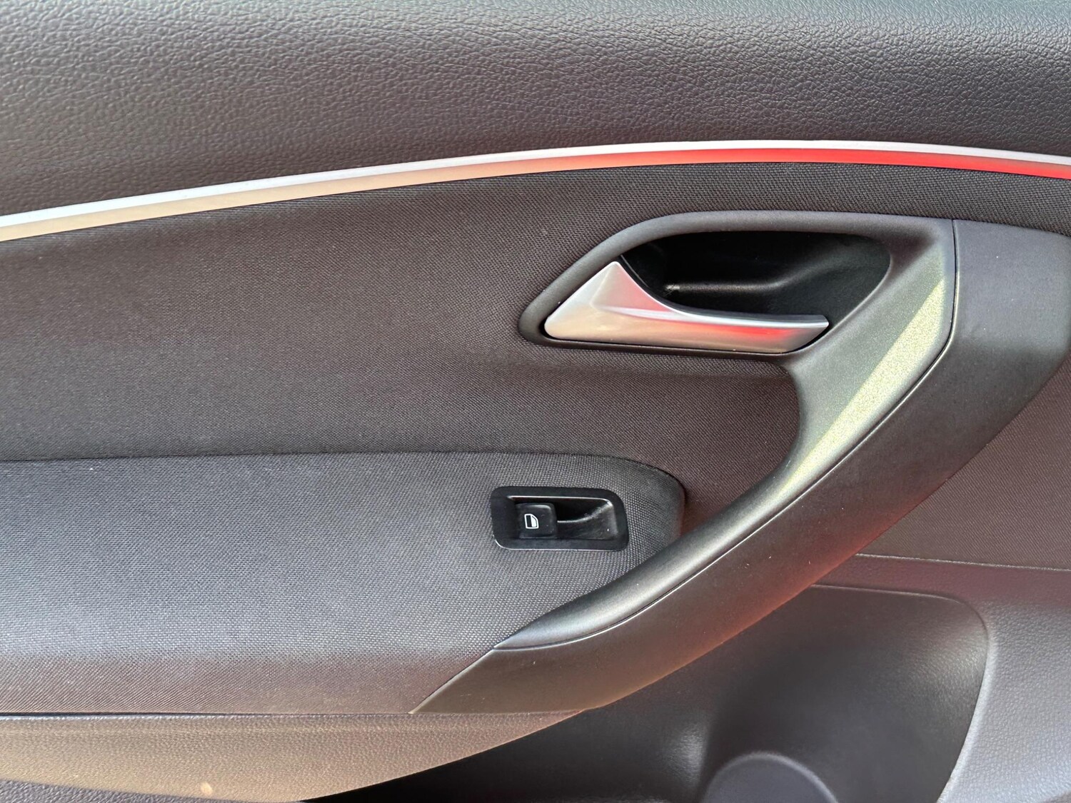 Used Volkswagen Polo 2015 for sale - 76270907: Photo 45