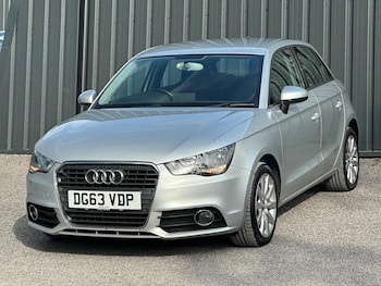 Used Audi A1 2013 for sale - 75990189: Photo 2