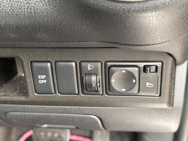 Used Nissan Note 2010 for sale - 75669347: Photo 25