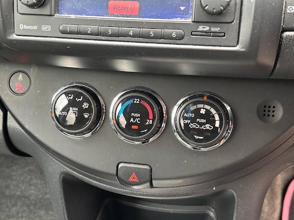 Used Nissan Note 2010 for sale - 75669347: Photo 29