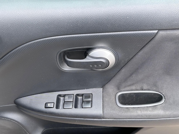 Used Nissan Note 2010 for sale - 75669347: Photo 31