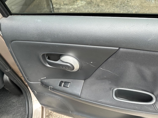 Used Nissan Note 2010 for sale - 75669347: Photo 36