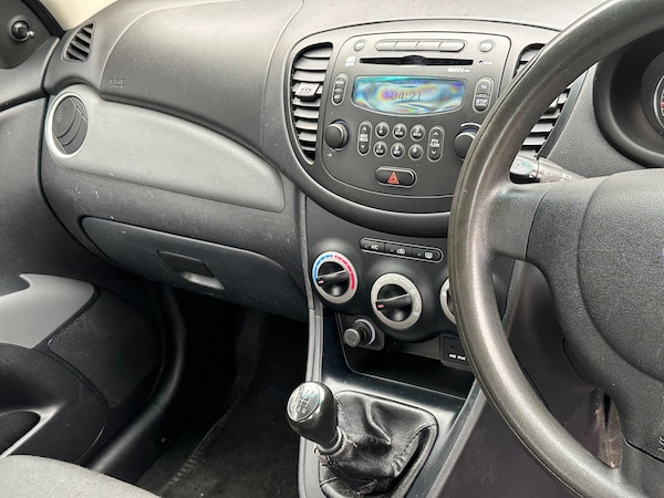 Used Hyundai i10 2012 for sale - 75334465: Photo 16