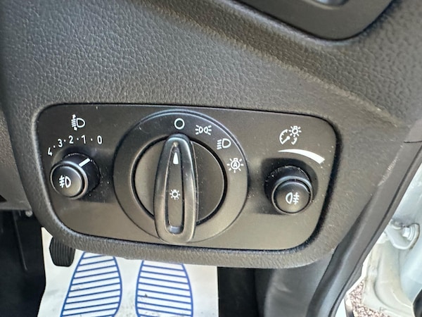 Used Ford C-Max 2015 for sale - 75185904: Photo 28